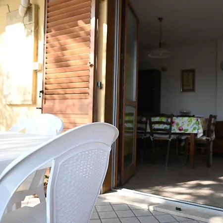 Appartement Se157 Senigallia, Comodo Trilocale Con Portico *